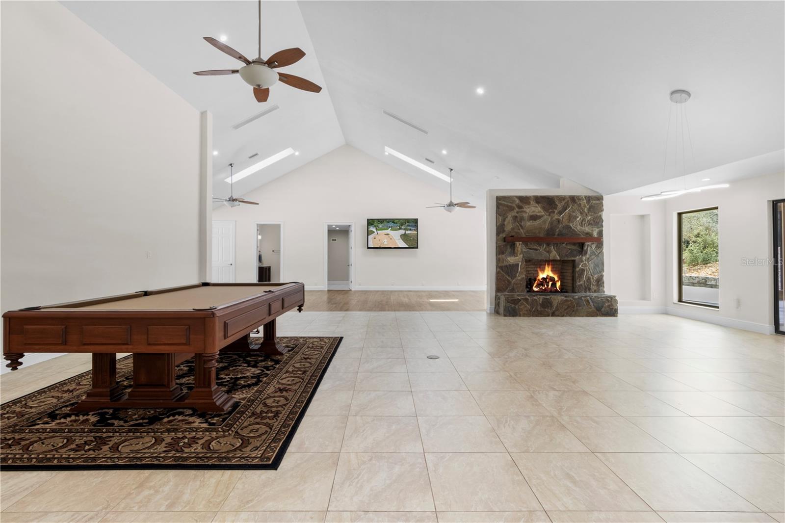 Listing photo id 3 for 170 80th Street