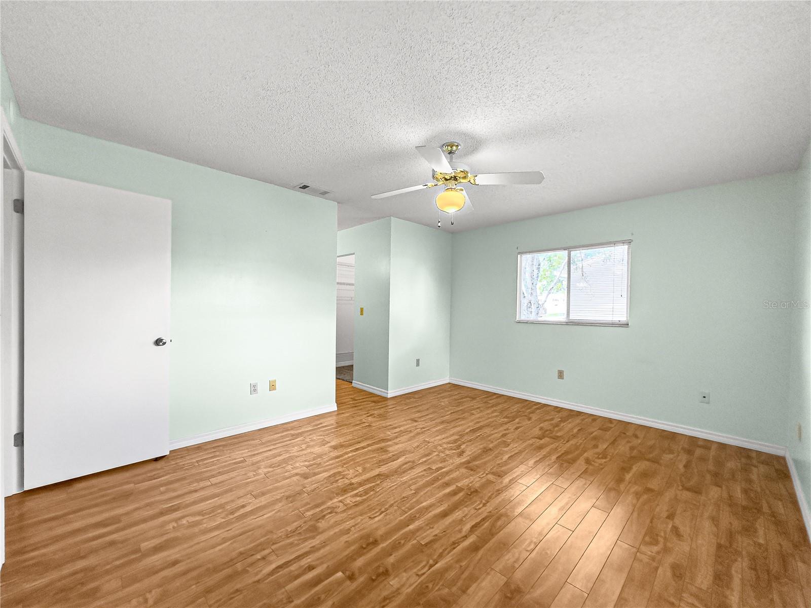Image 10 of 50 For 6263 107th Street