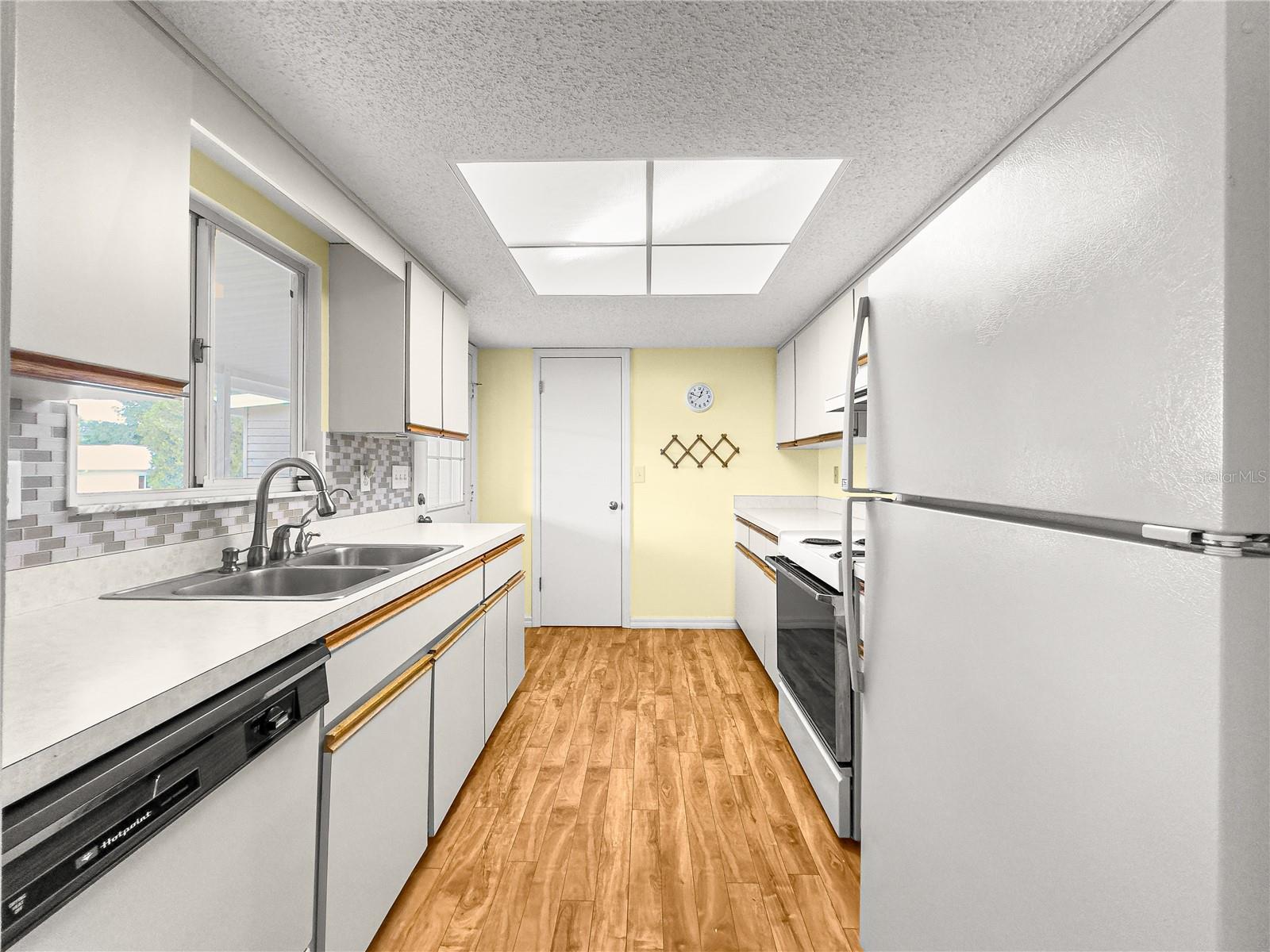 Image 16 of 50 For 6263 107th Street