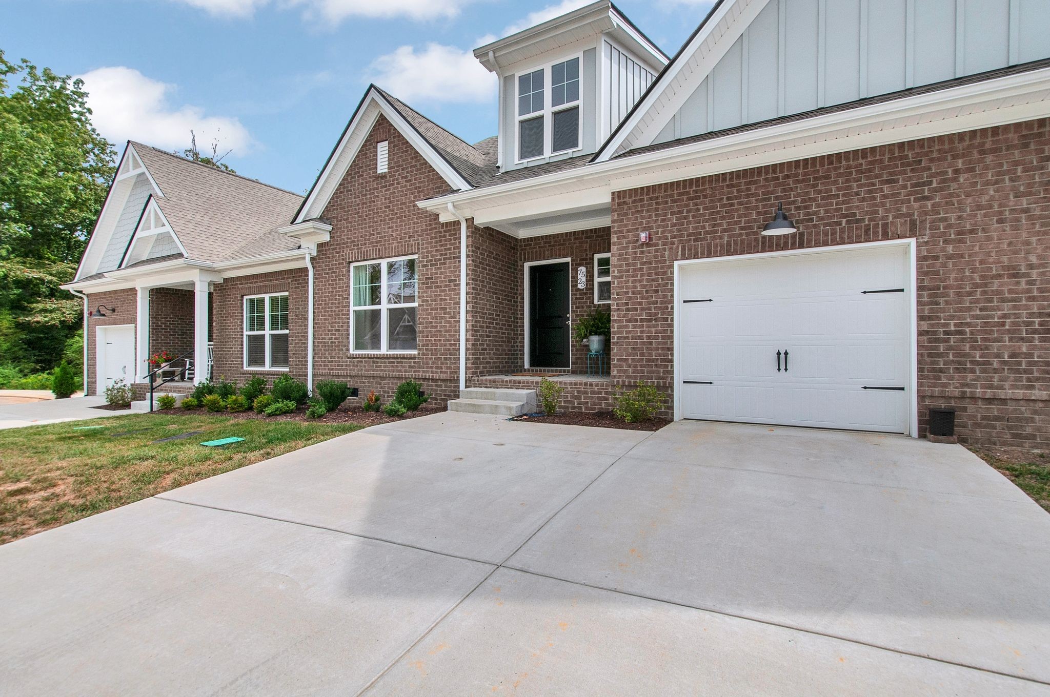 Image 2 of 28 For 588 Fairways Lane E204