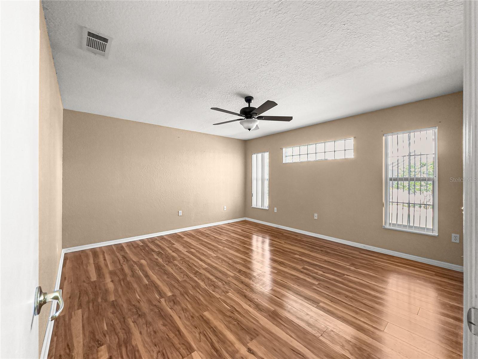Image 18 of 54 For 6758 114th Street Road