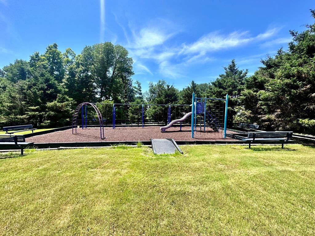 Image 9 of 40 For 1640 40th Avenue 107