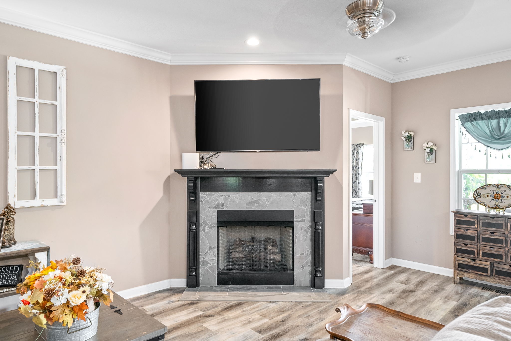 Listing photo id 8 for 9065 Arcadia Way