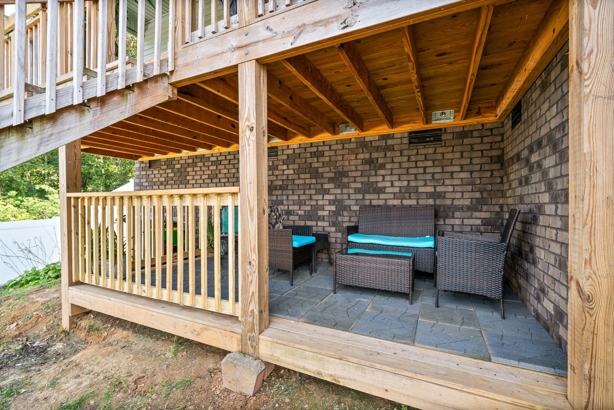 Listing photo id 29 for 9065 Arcadia Way