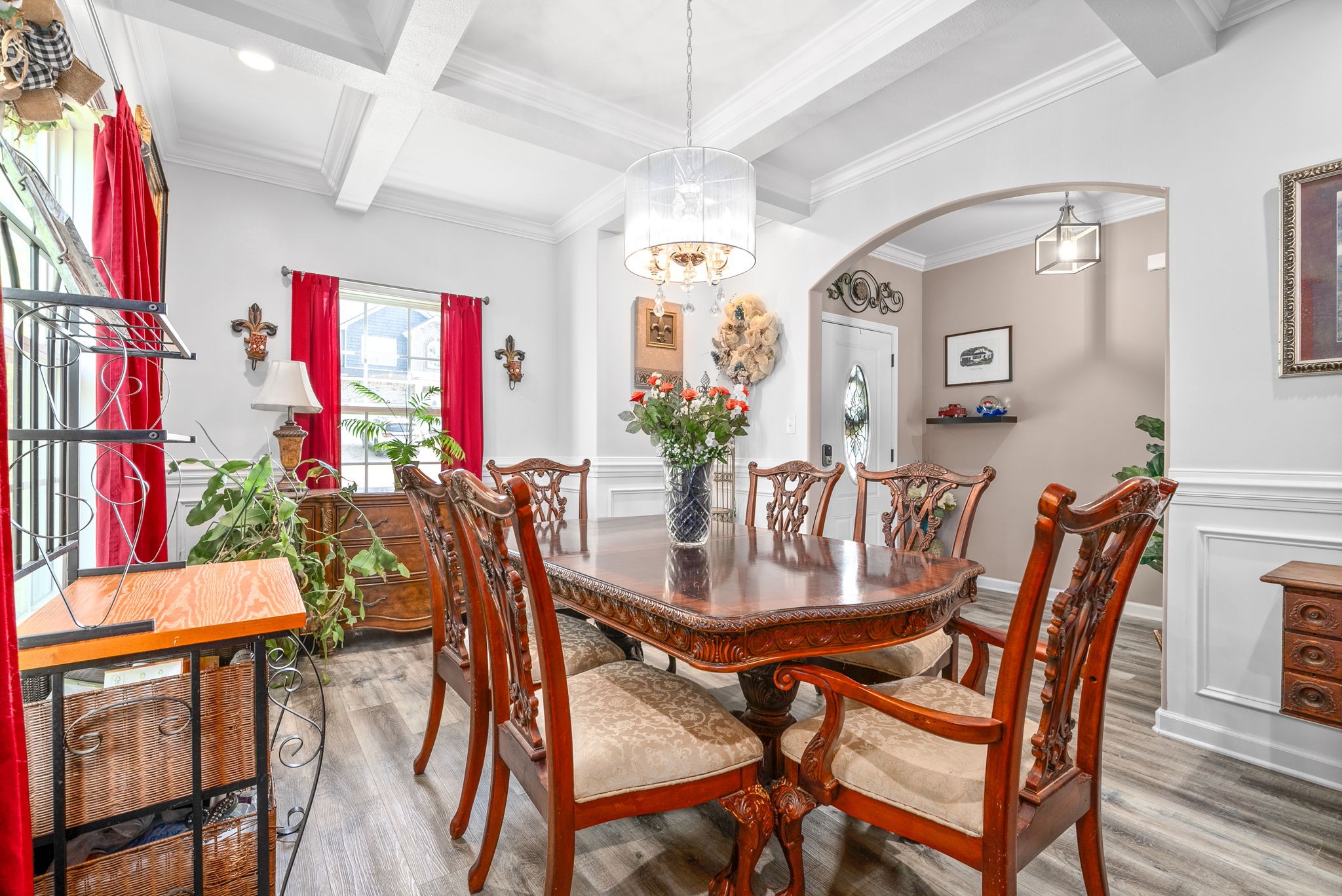 Listing photo id 5 for 9065 Arcadia Way