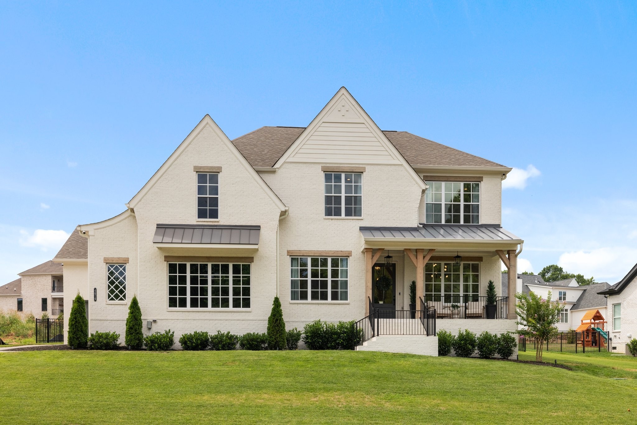 Image 4 of 41 For 552 Fairways Drive B