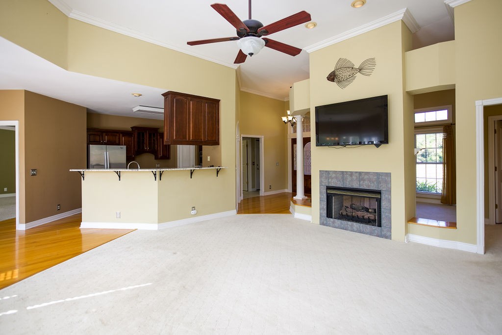 Image 12 of 60 For 414 8th Avenue