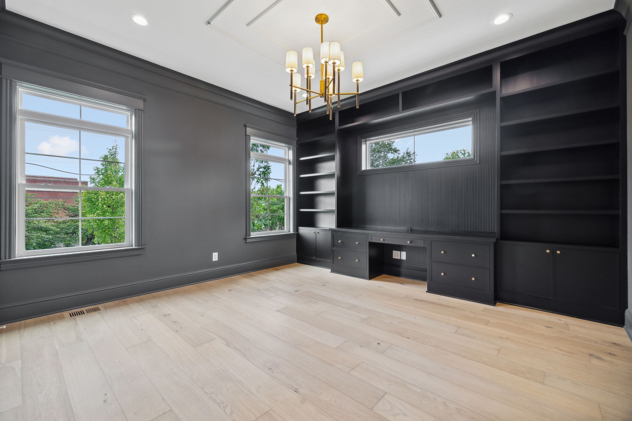Listing photo id 9 for 8548 115th Avenue