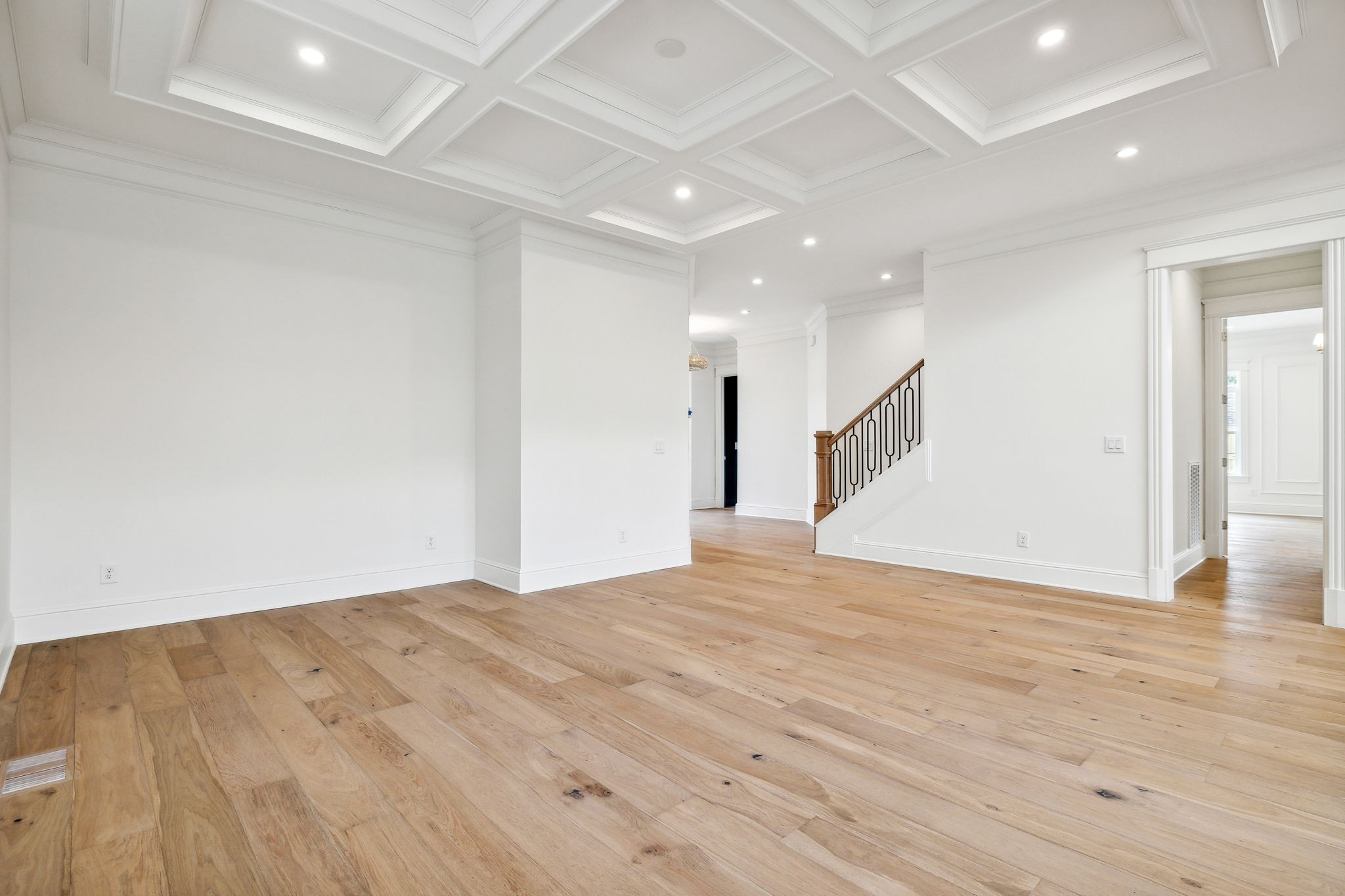 Listing photo id 13 for 8548 115th Avenue
