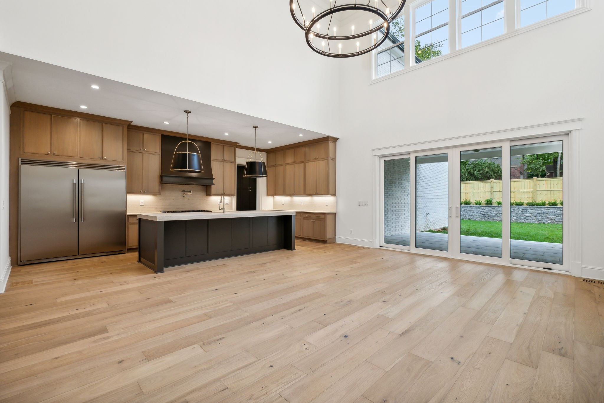 Listing photo id 14 for 8548 115th Avenue