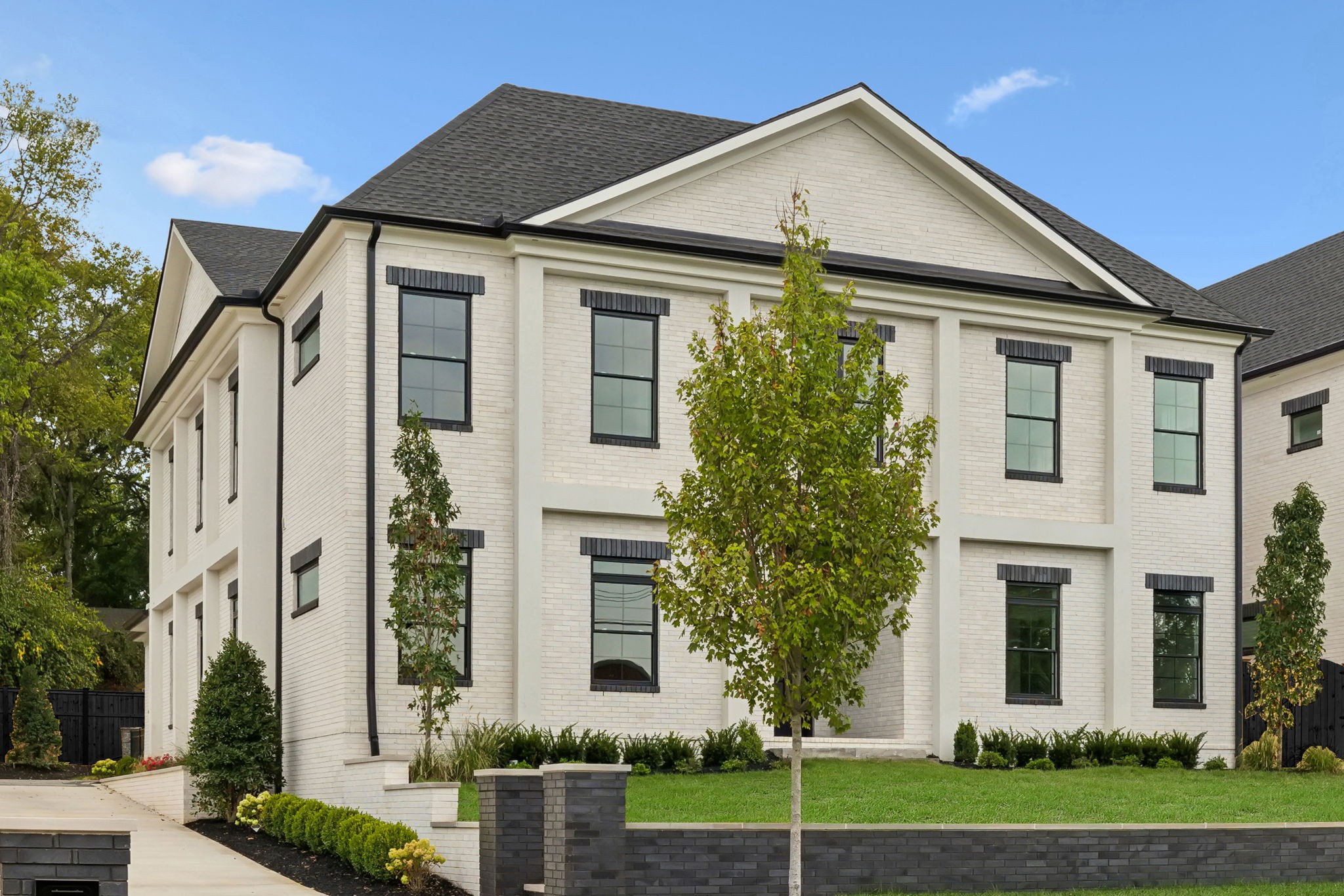 Listing photo id 0 for 8548 115th Avenue