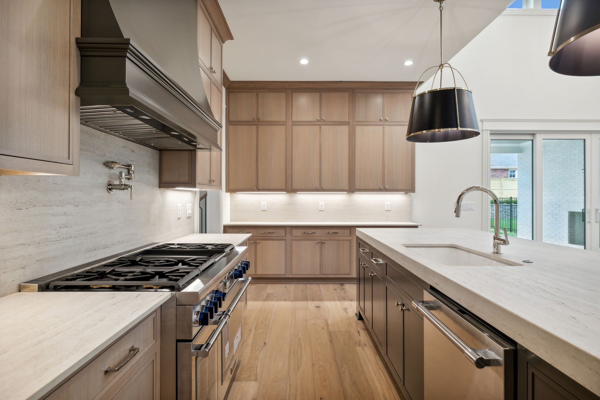 Listing photo id 20 for 8548 115th Avenue