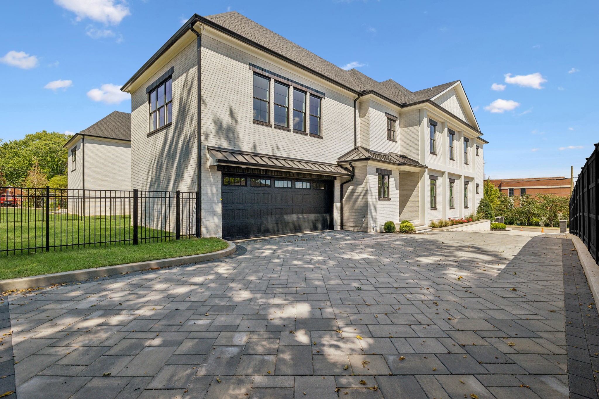 Listing photo id 1 for 8548 115th Avenue