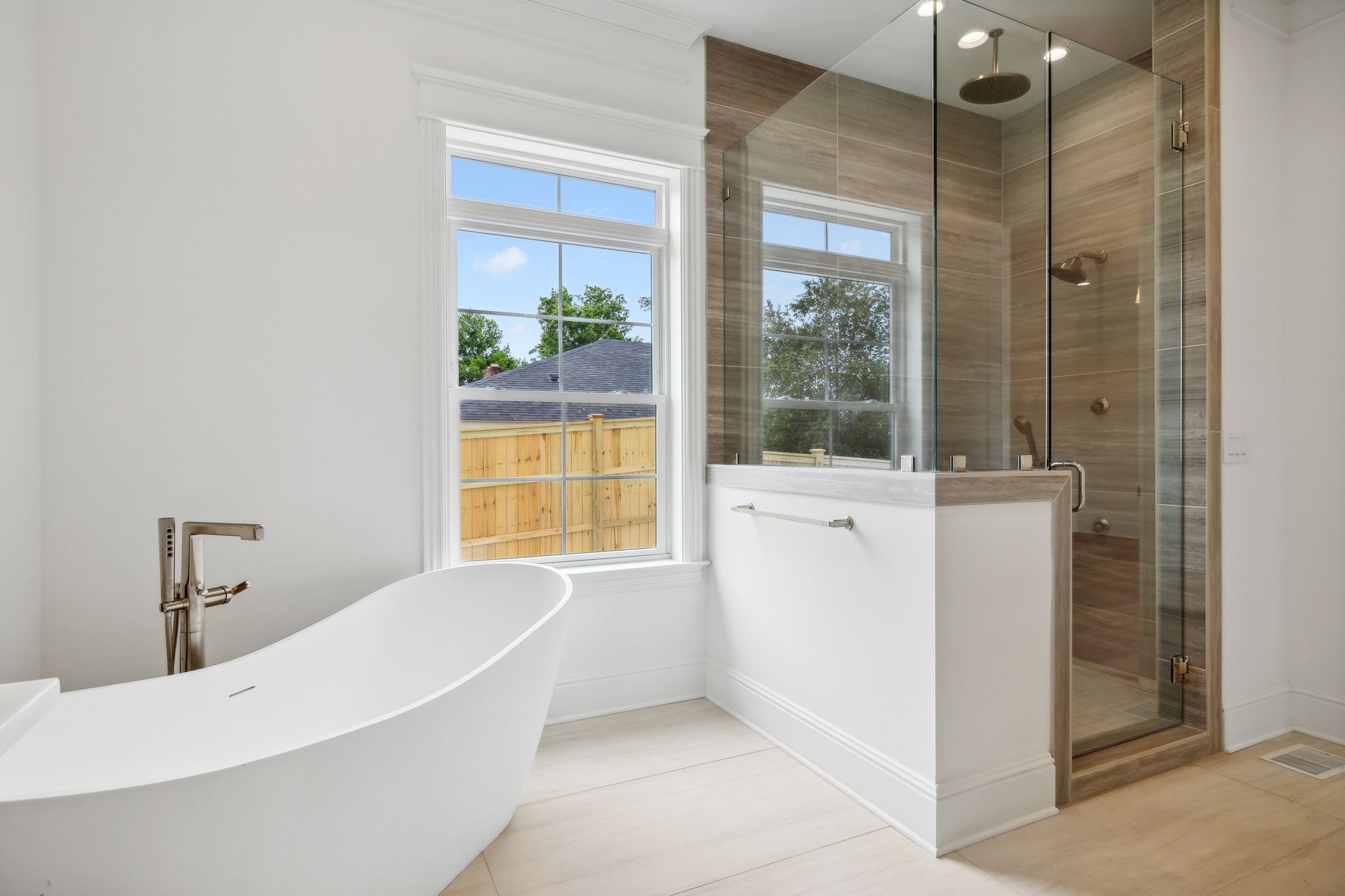 Listing photo id 28 for 8548 115th Avenue