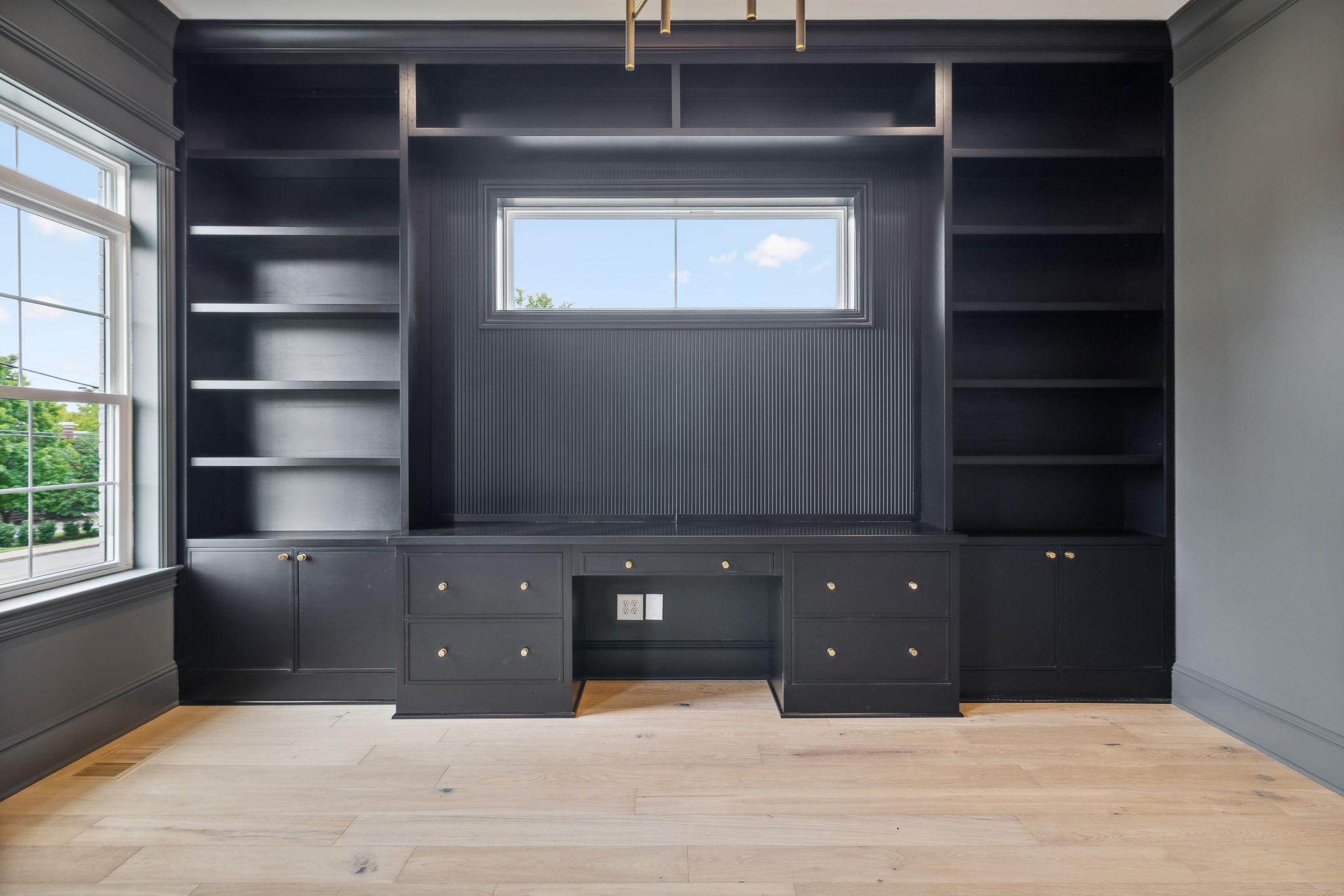 Listing photo id 5 for 8548 115th Avenue