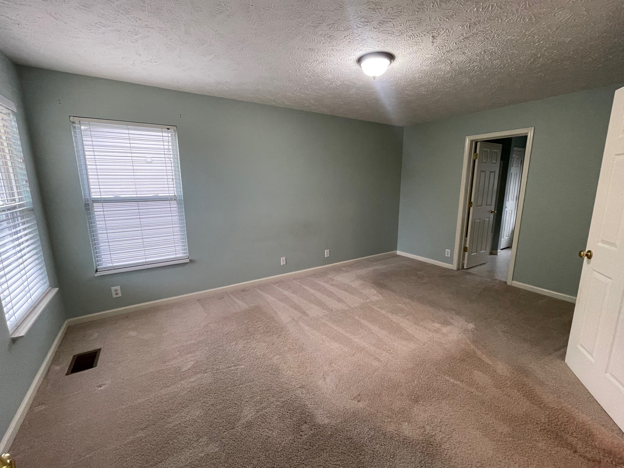 Image 14 of 40 For 426 13th Street