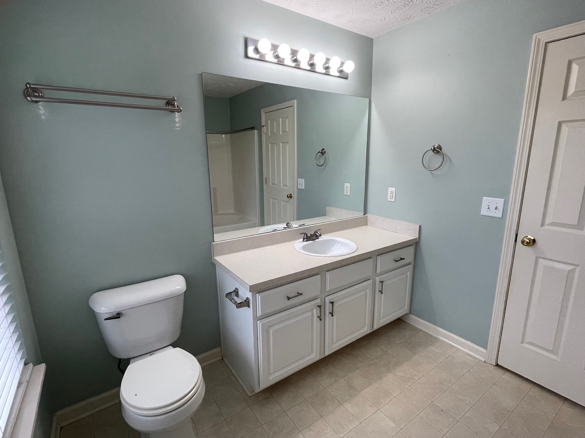 Image 17 of 40 For 426 13th Street