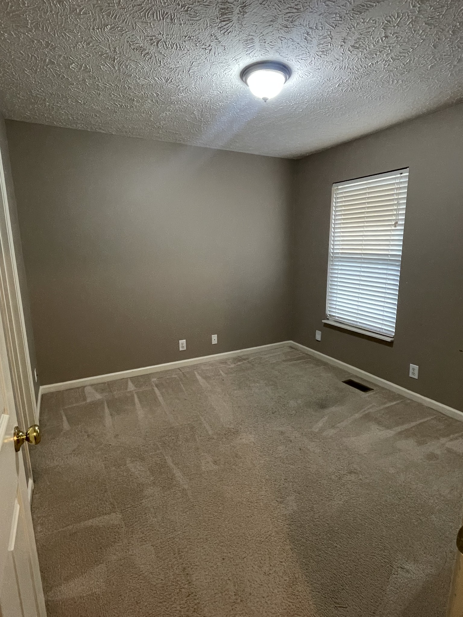 Image 18 of 40 For 426 13th Street