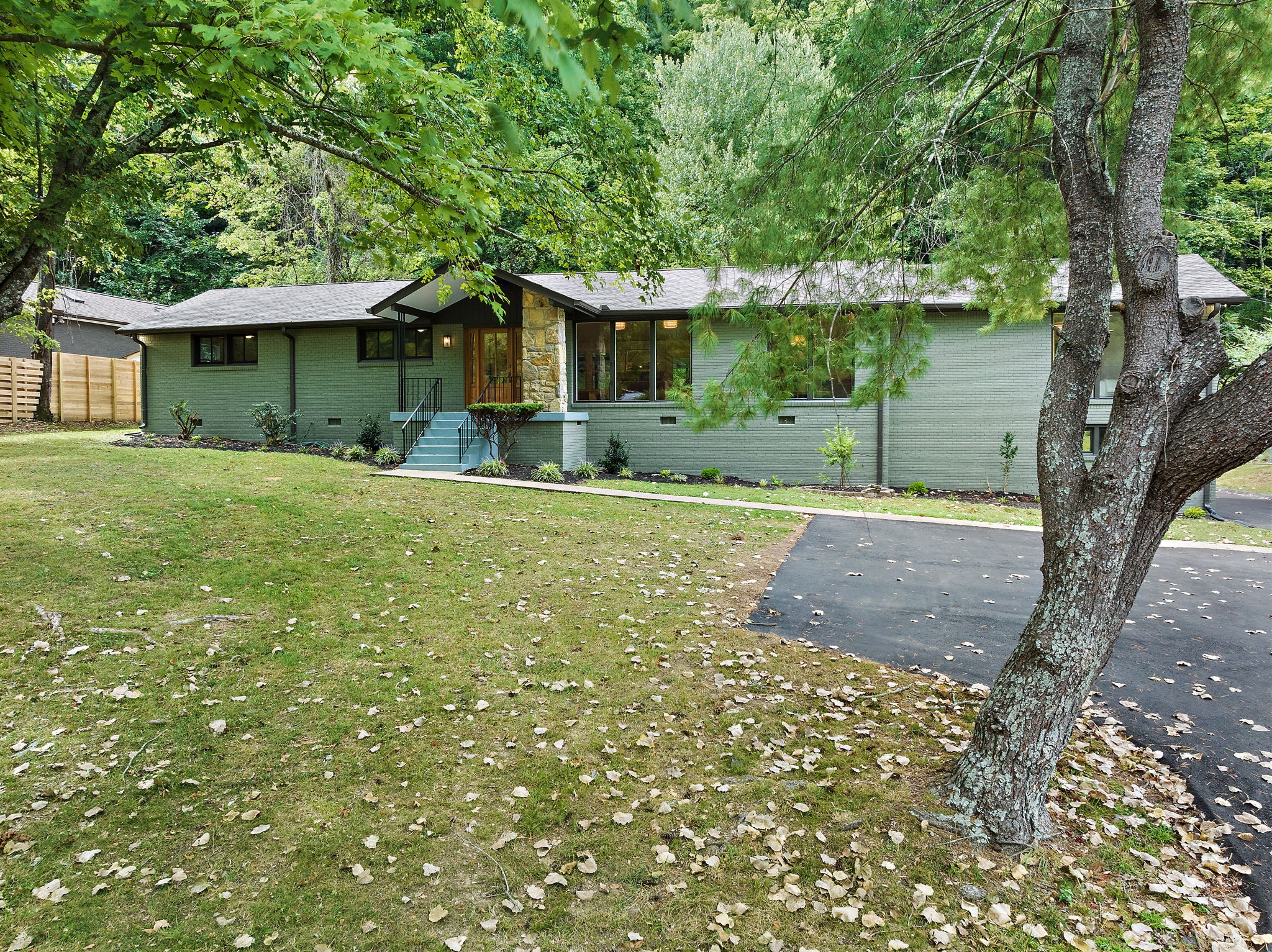 Image 4 of 46 For 5630 Western Drive
