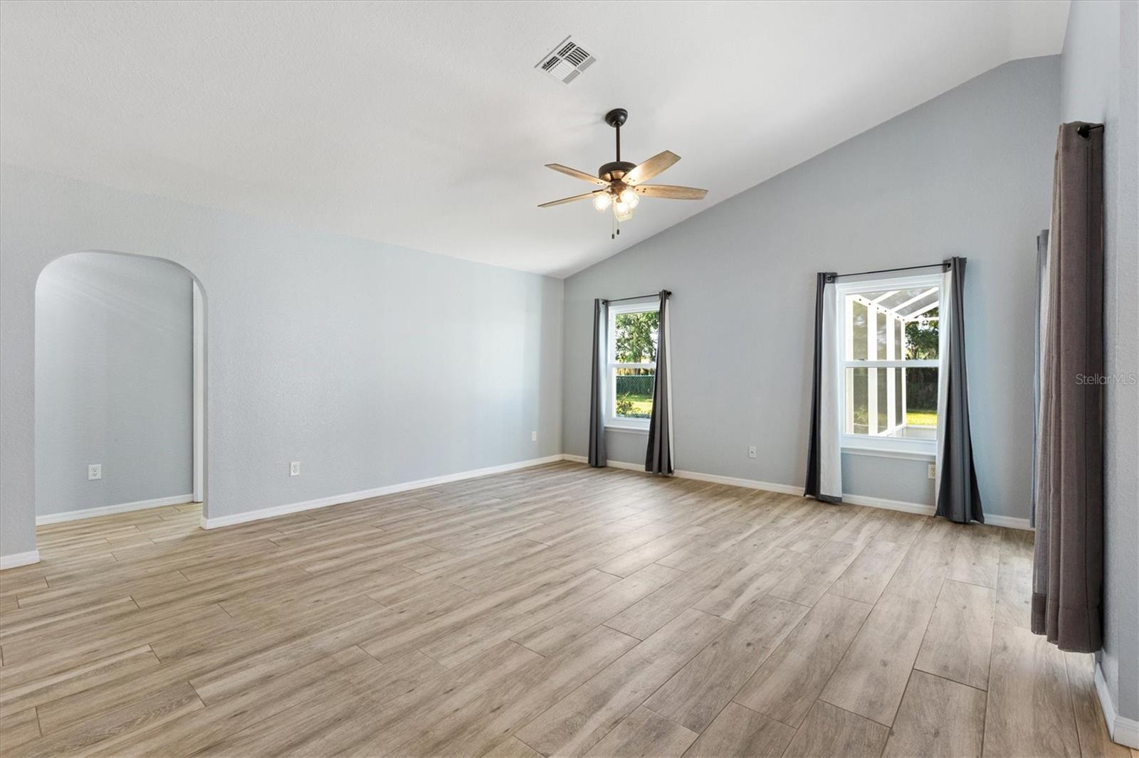 Image 14 of 56 For 17902 115th Circle