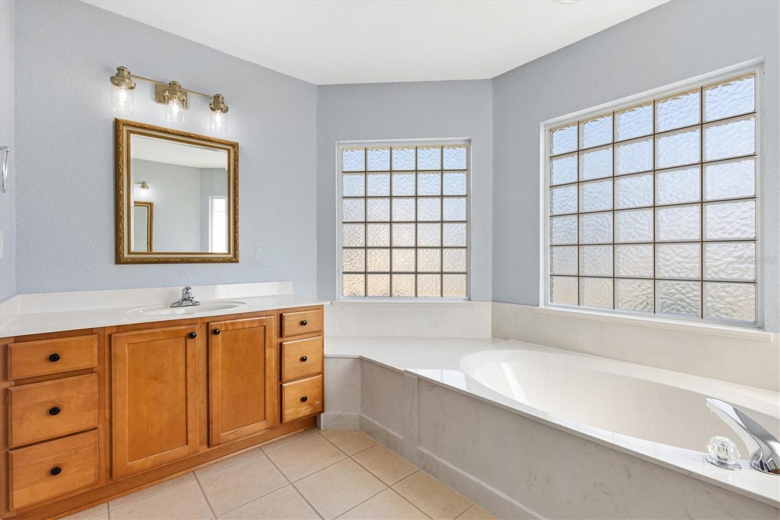Image 18 of 56 For 17902 115th Circle