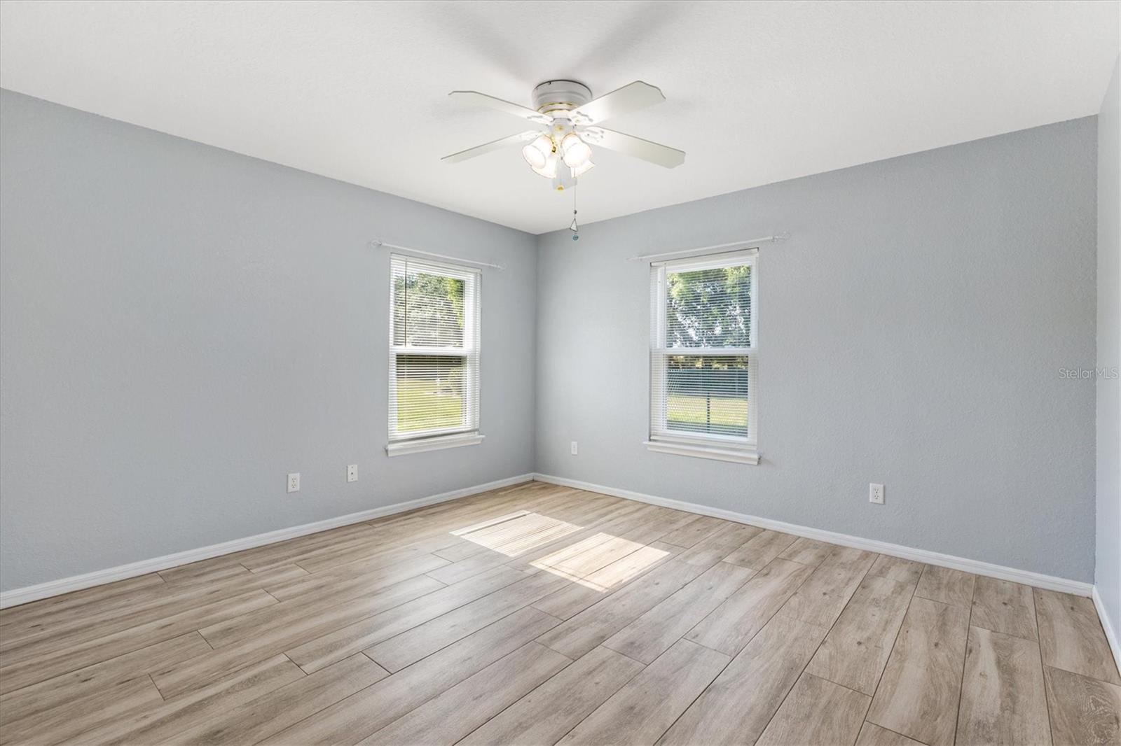 Image 22 of 56 For 17902 115th Circle