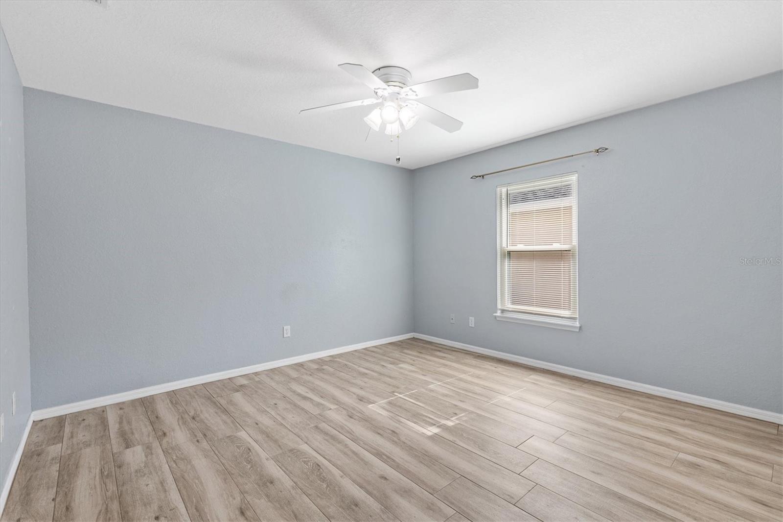 Image 25 of 56 For 17902 115th Circle