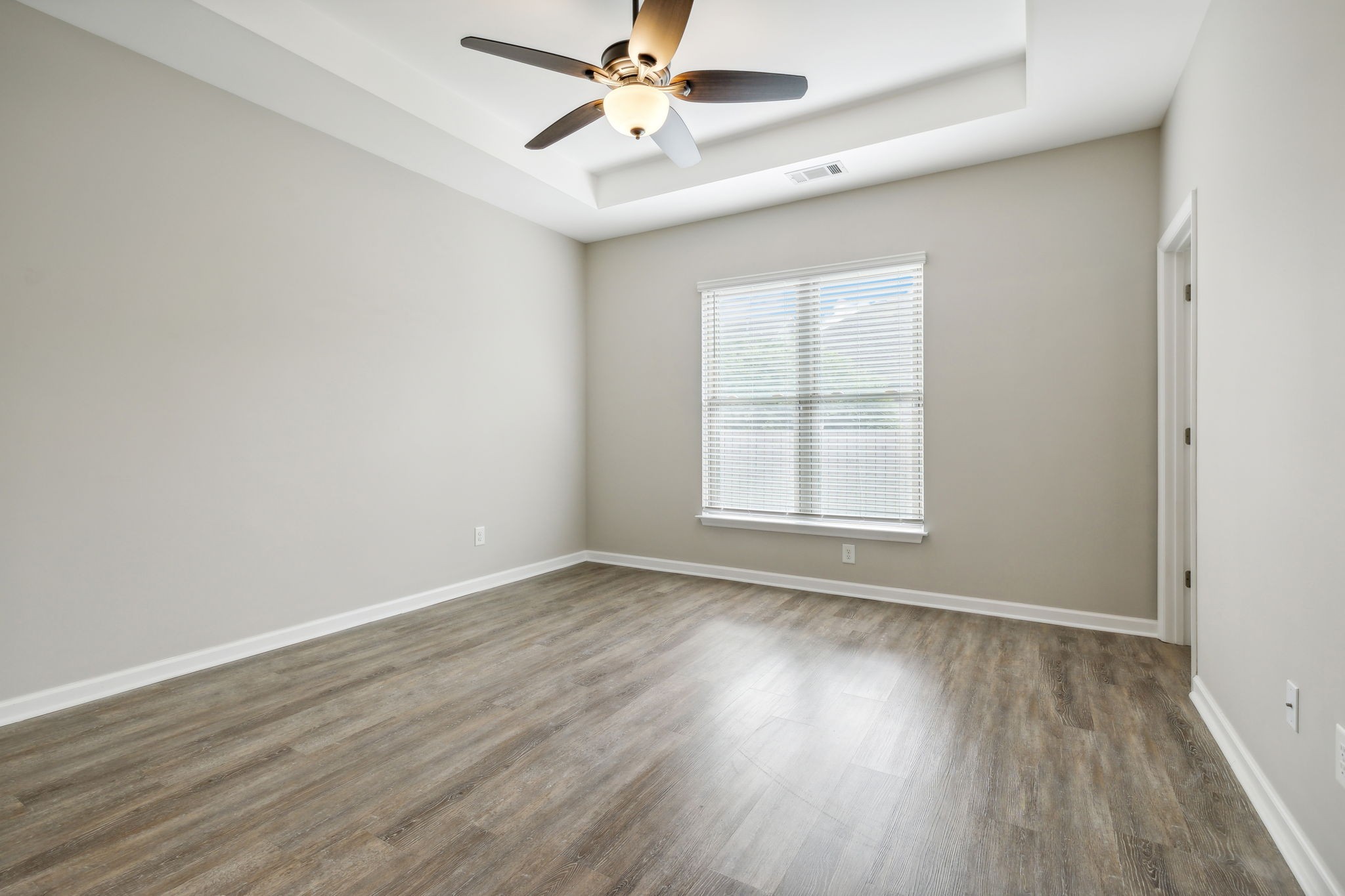 Image 11 of 21 For 10490 162nd Place Road