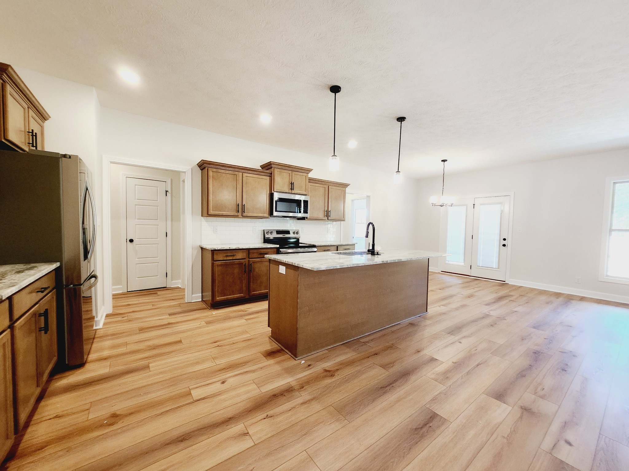 Image 11 of 13 For 428 911 Street