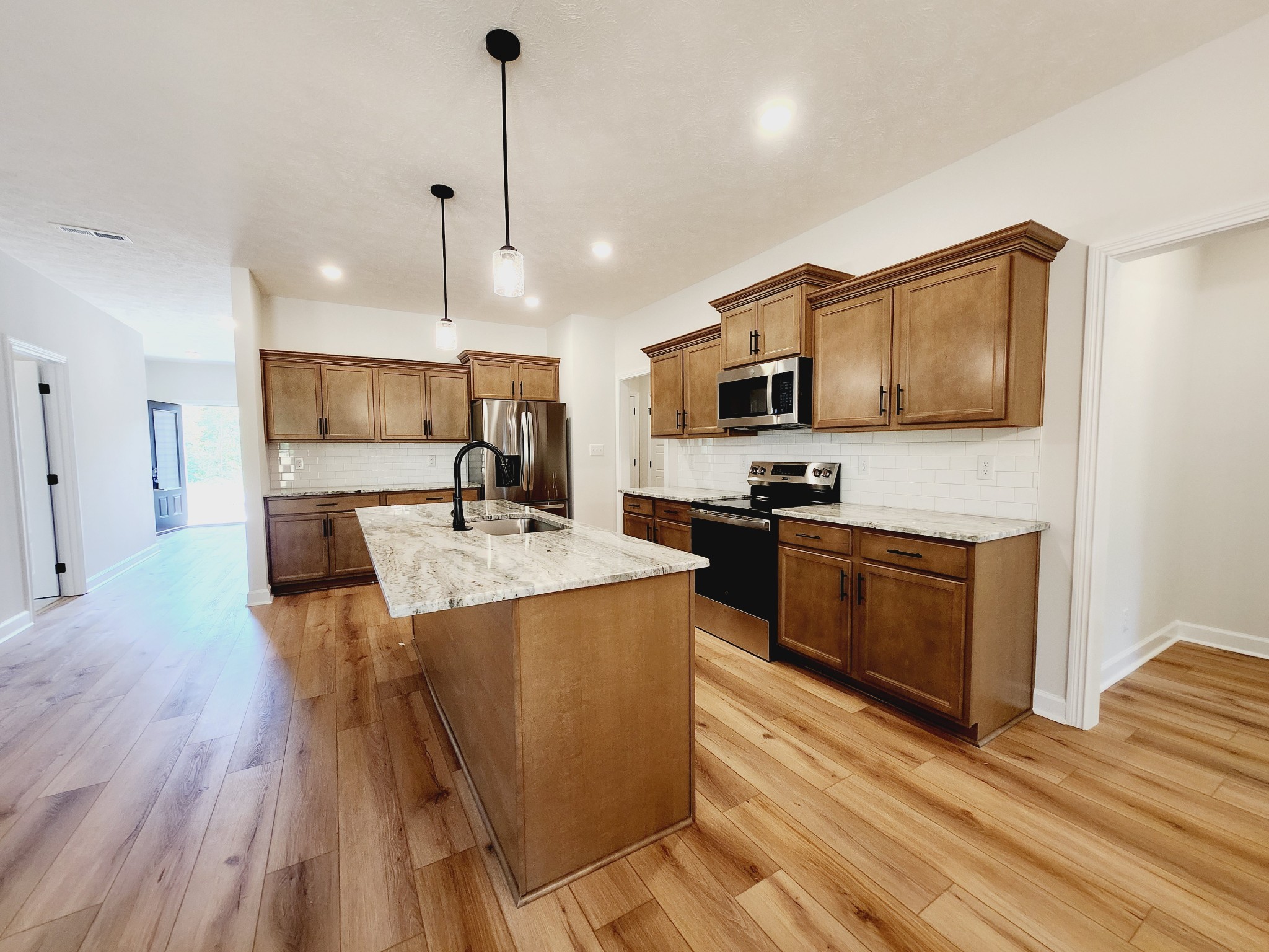 Image 12 of 13 For 428 911 Street