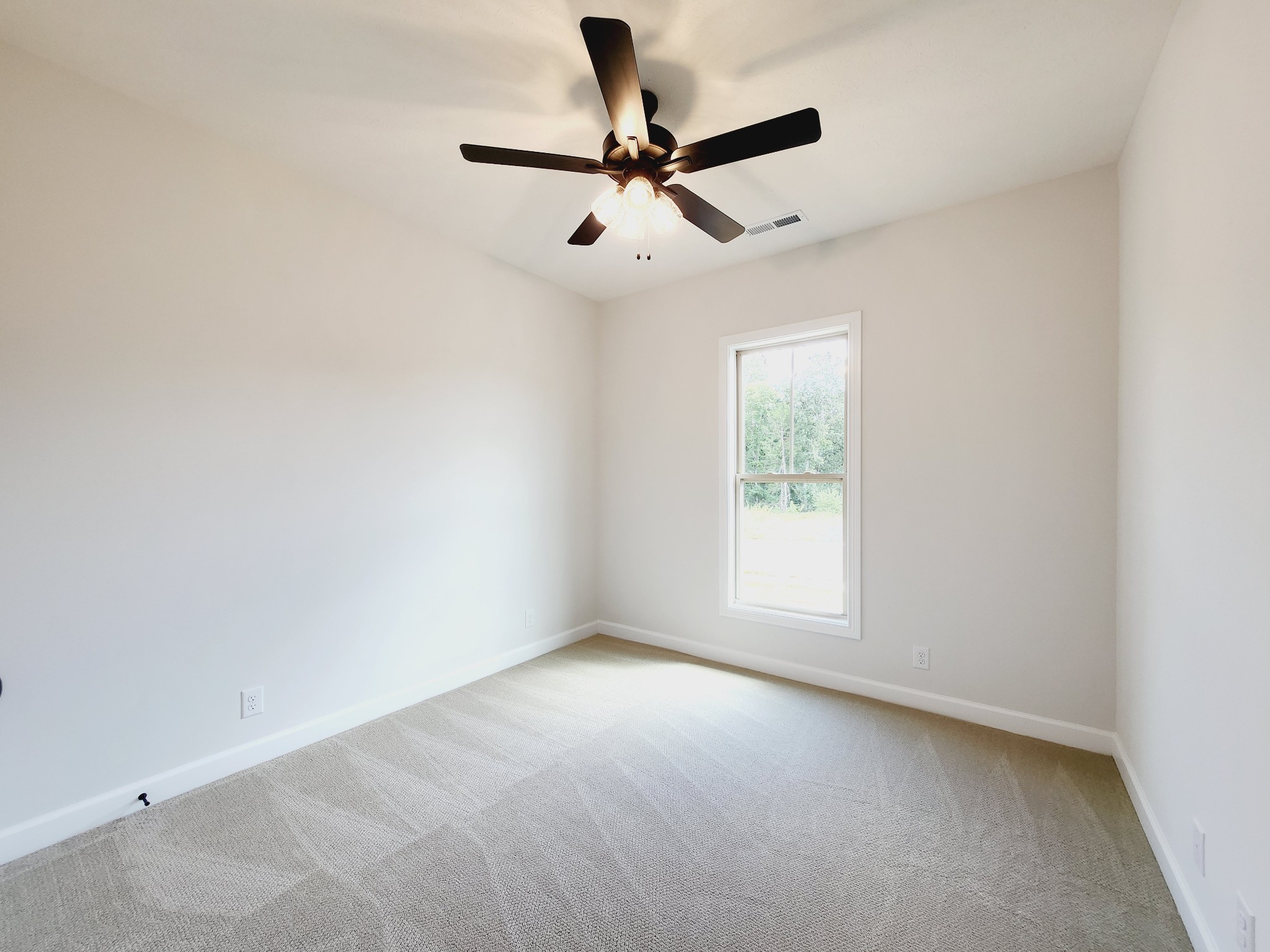 Image 6 of 13 For 428 911 Street