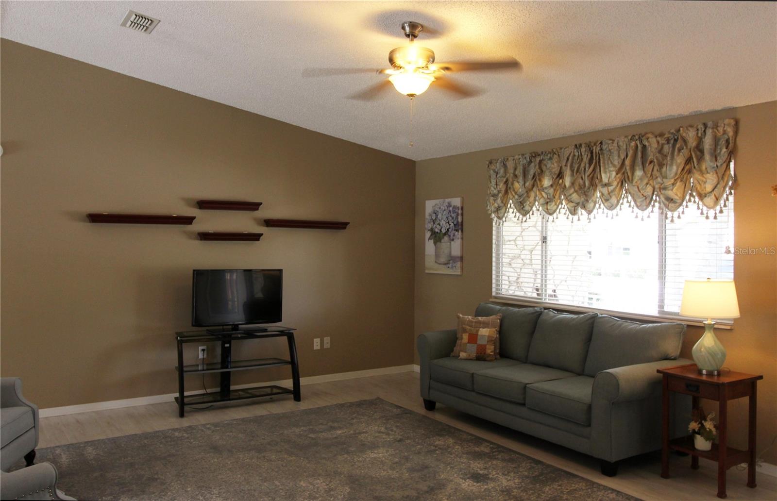 Image 4 of 20 For 10843 91st Terrace