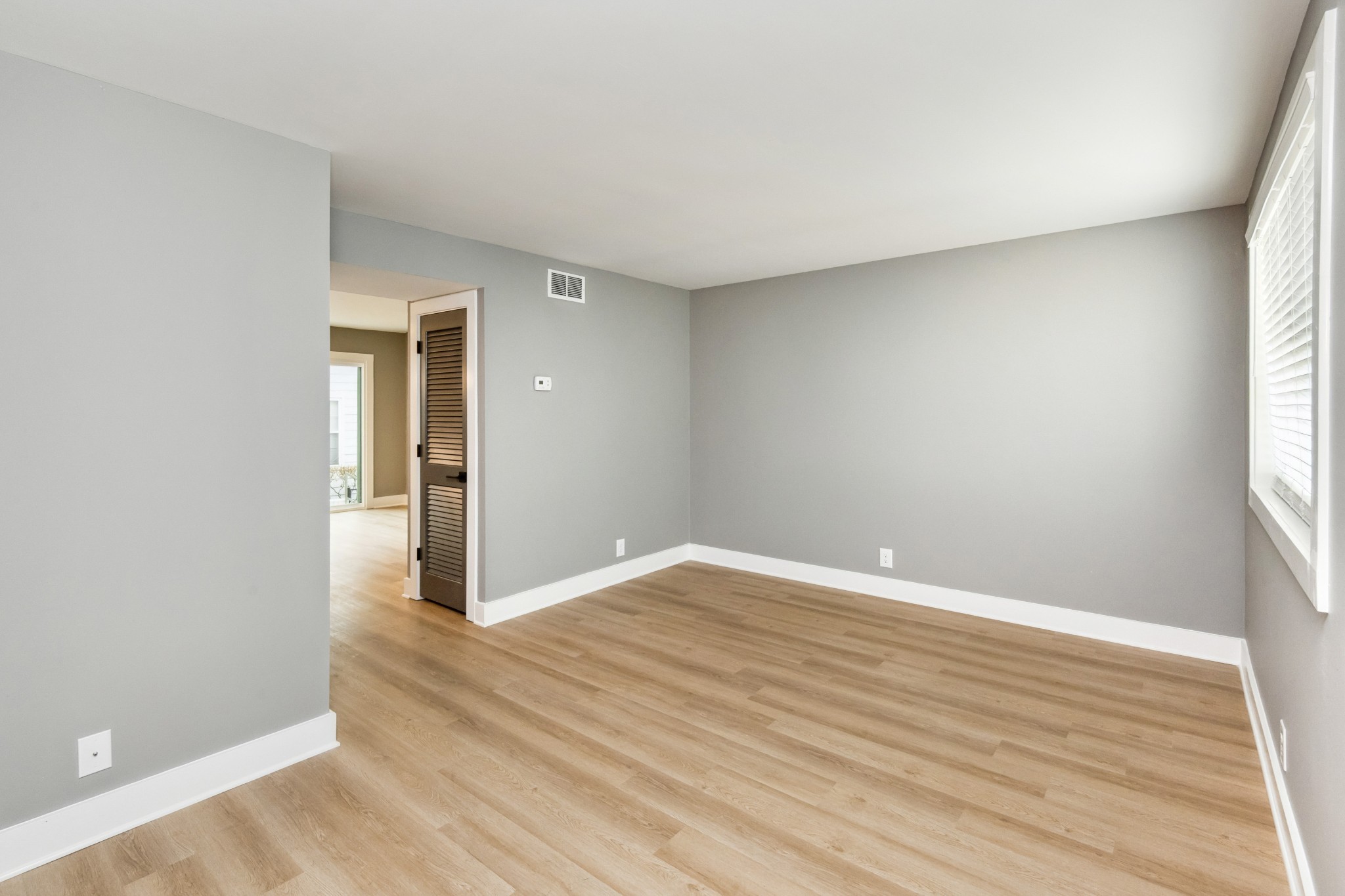 Image 10 of 62 For 12932 41 Place