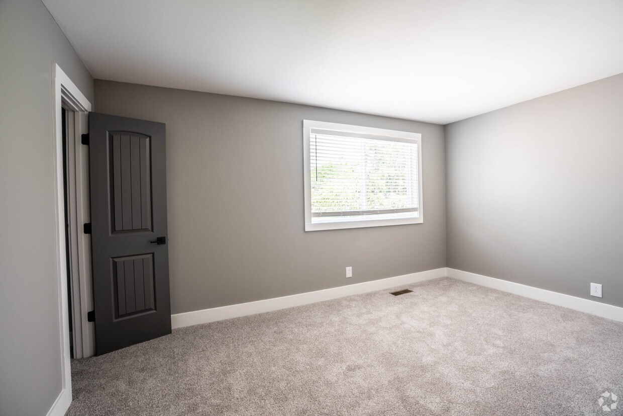 Image 21 of 62 For 12932 41 Place