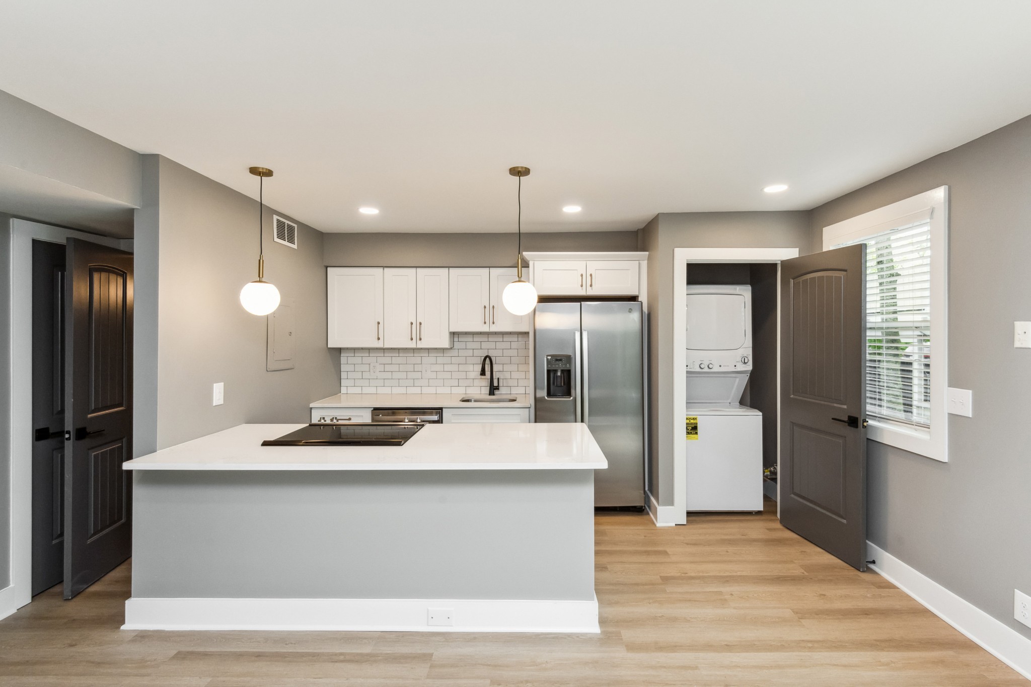 Image 3 of 62 For 12932 41 Place
