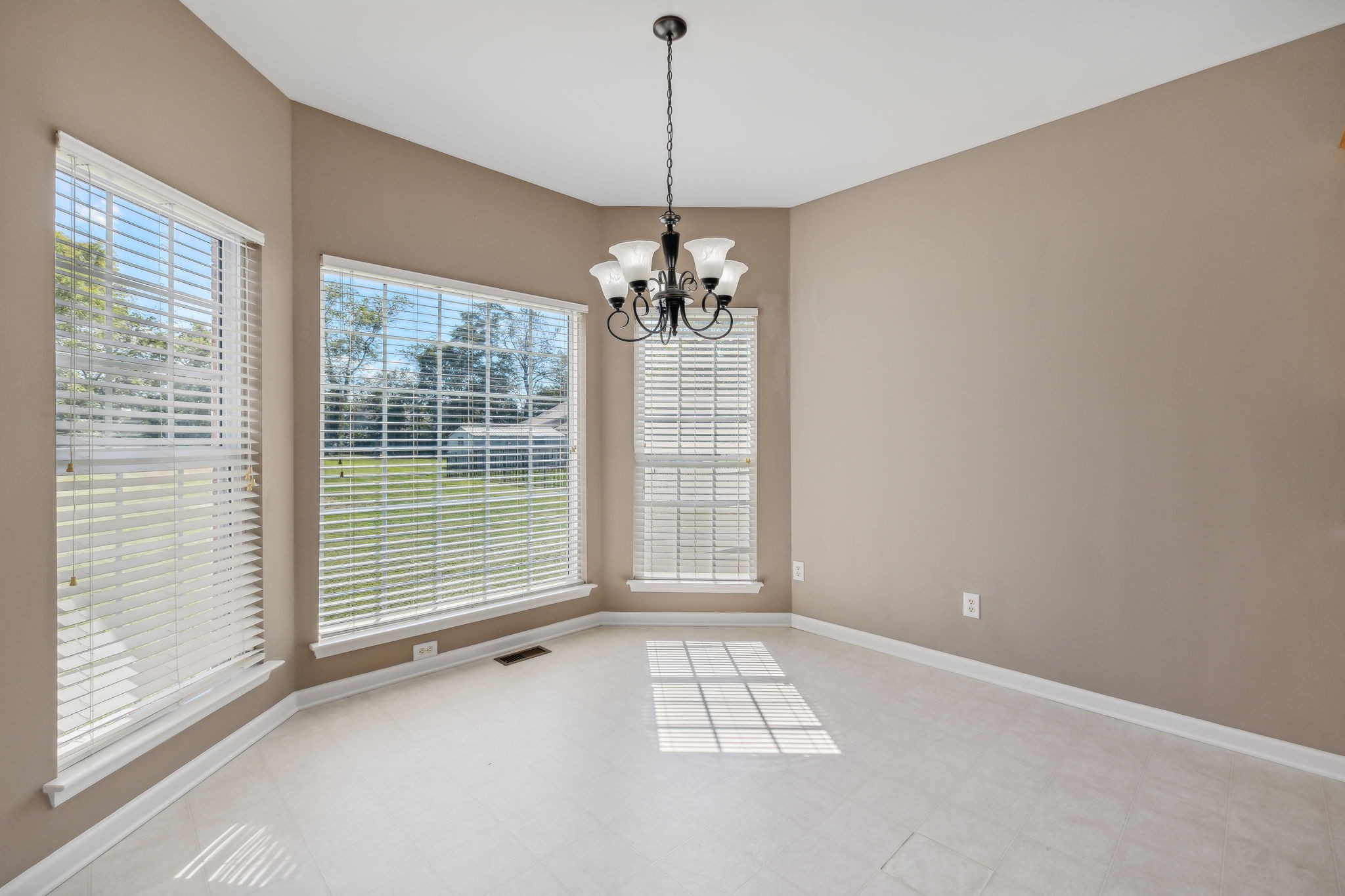 Image 14 of 38 For 11950 100th Street