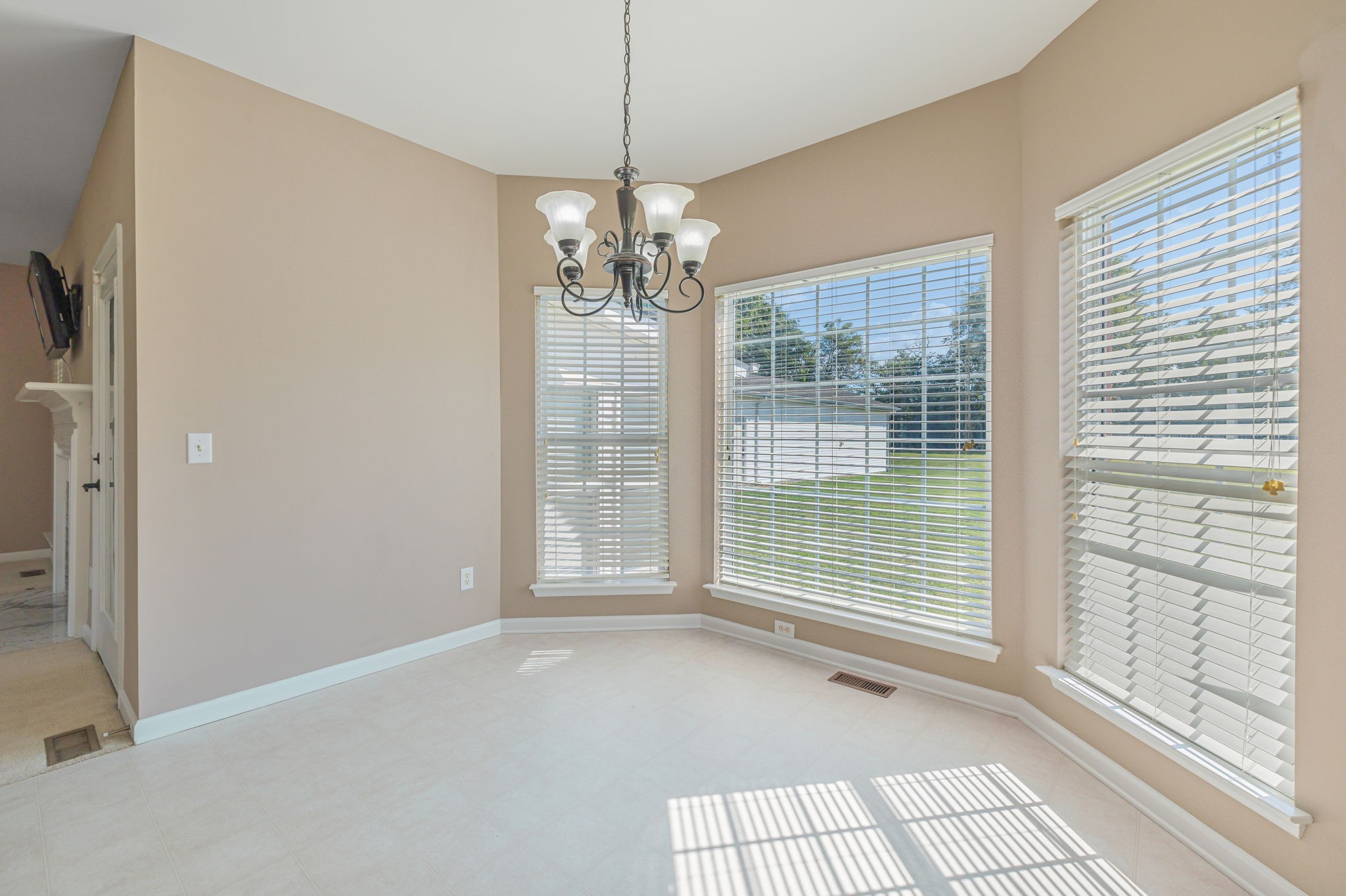 Image 15 of 38 For 11950 100th Street