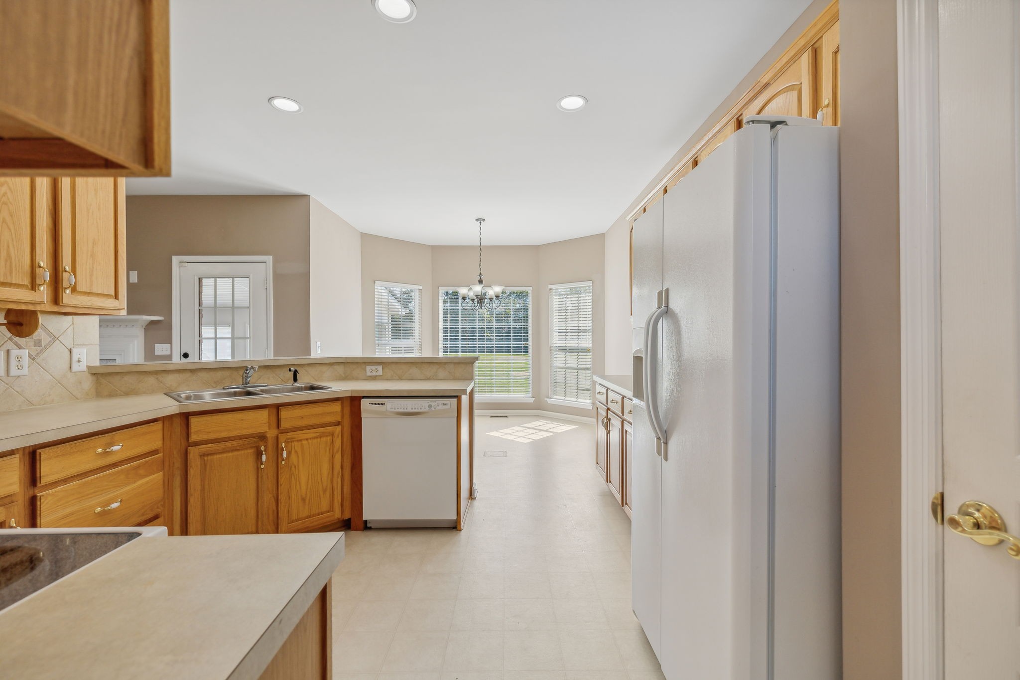 Image 16 of 38 For 11950 100th Street