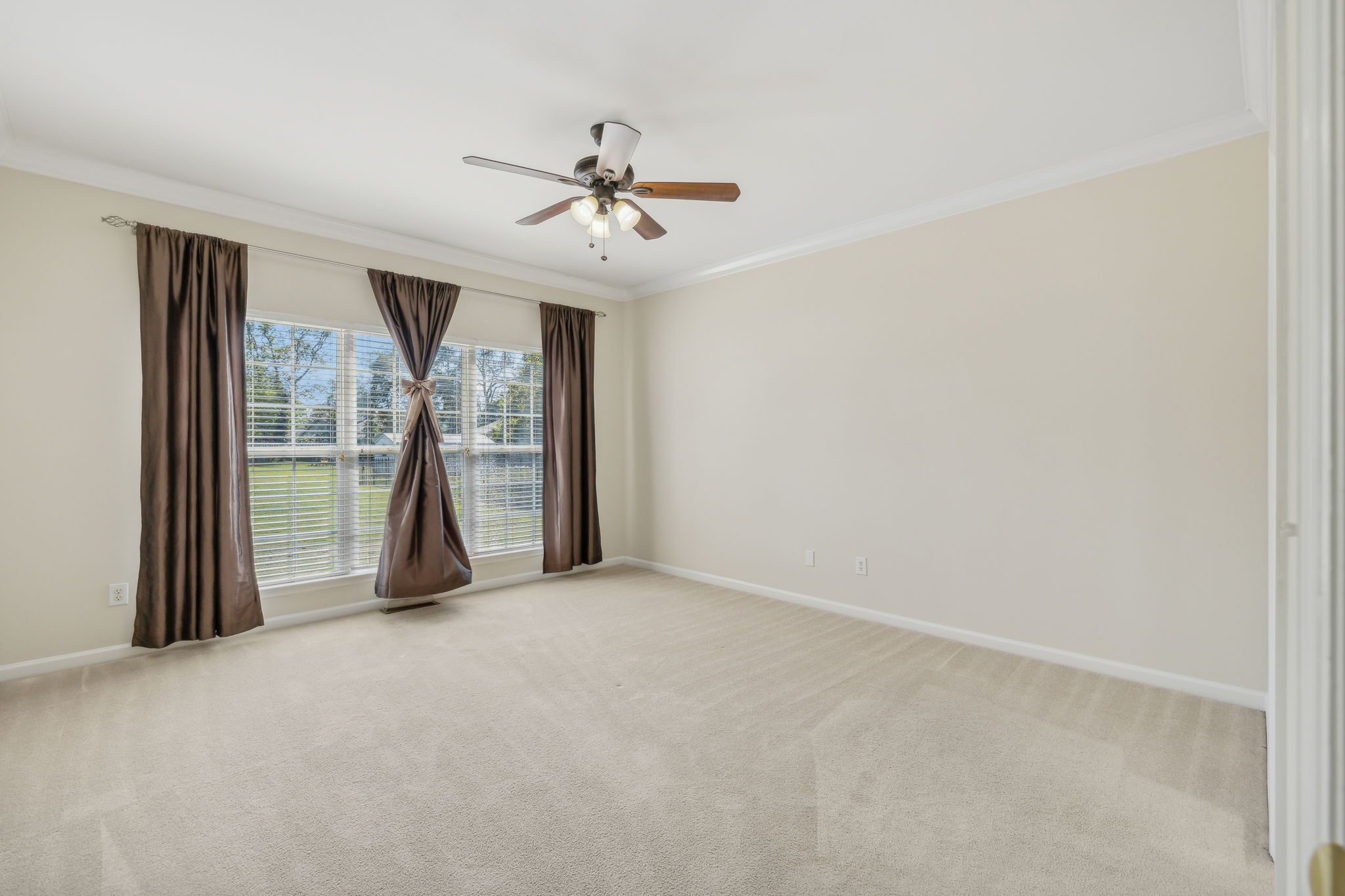 Image 21 of 38 For 11950 100th Street