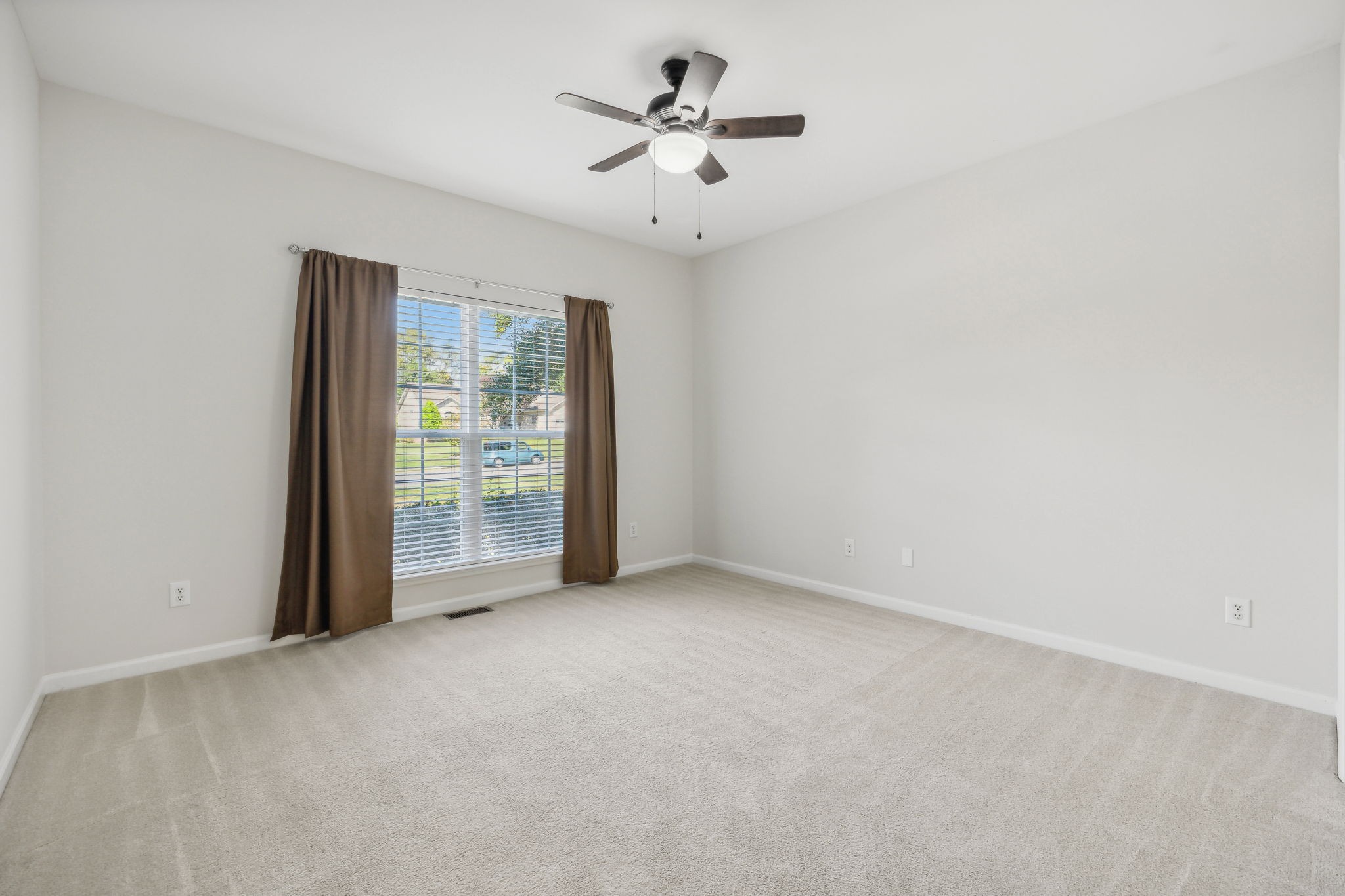 Image 26 of 38 For 11950 100th Street