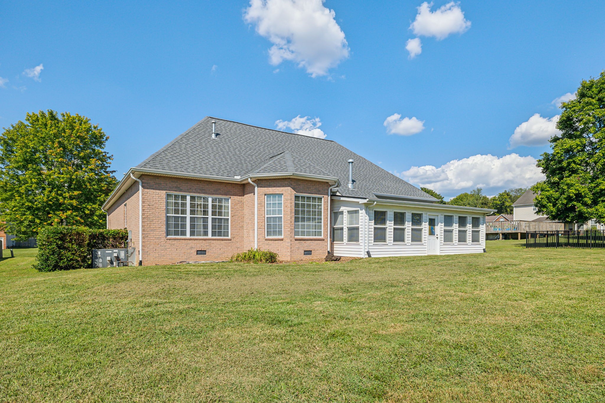 Image 4 of 38 For 11950 100th Street