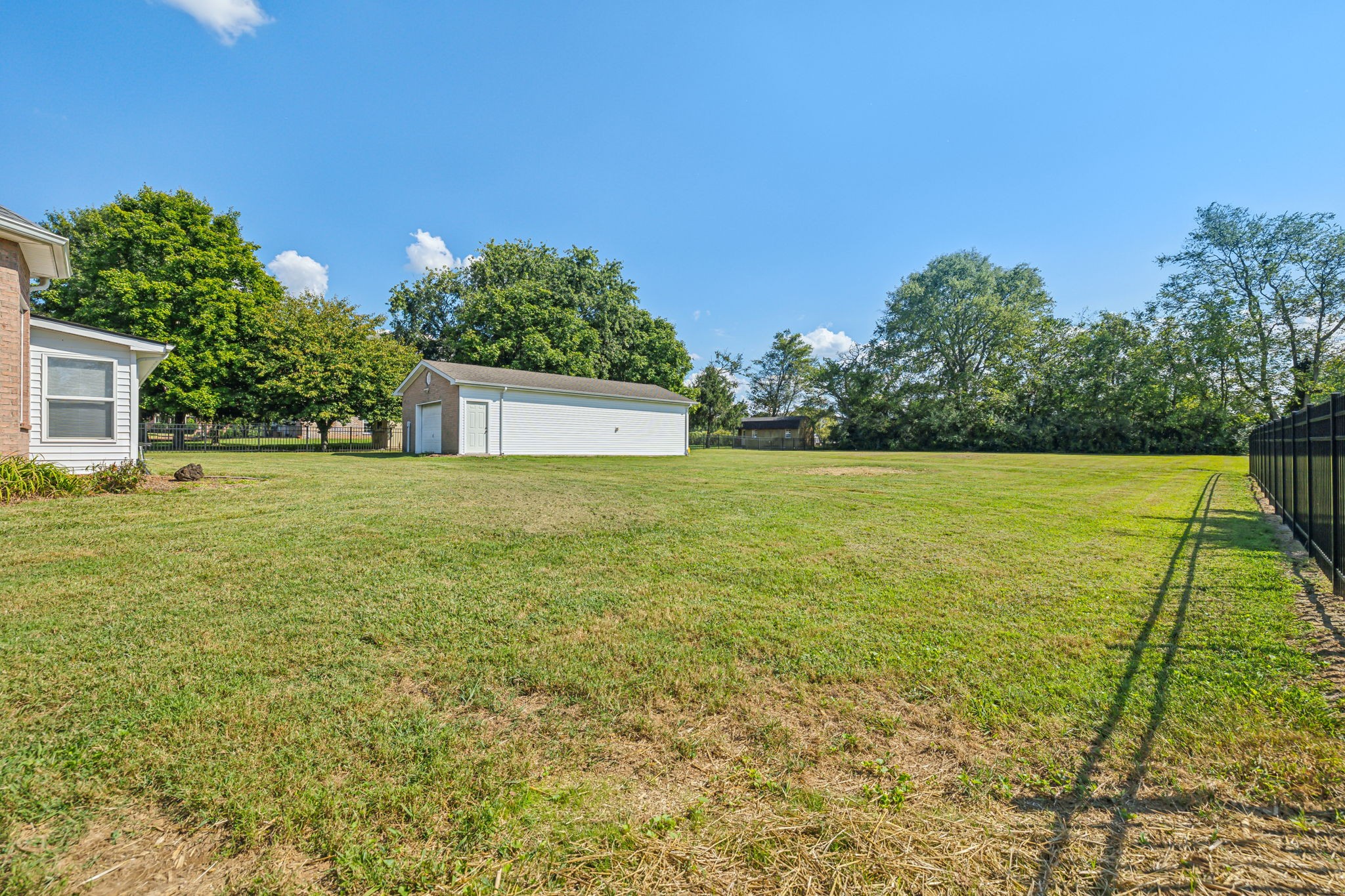 Image 6 of 38 For 11950 100th Street