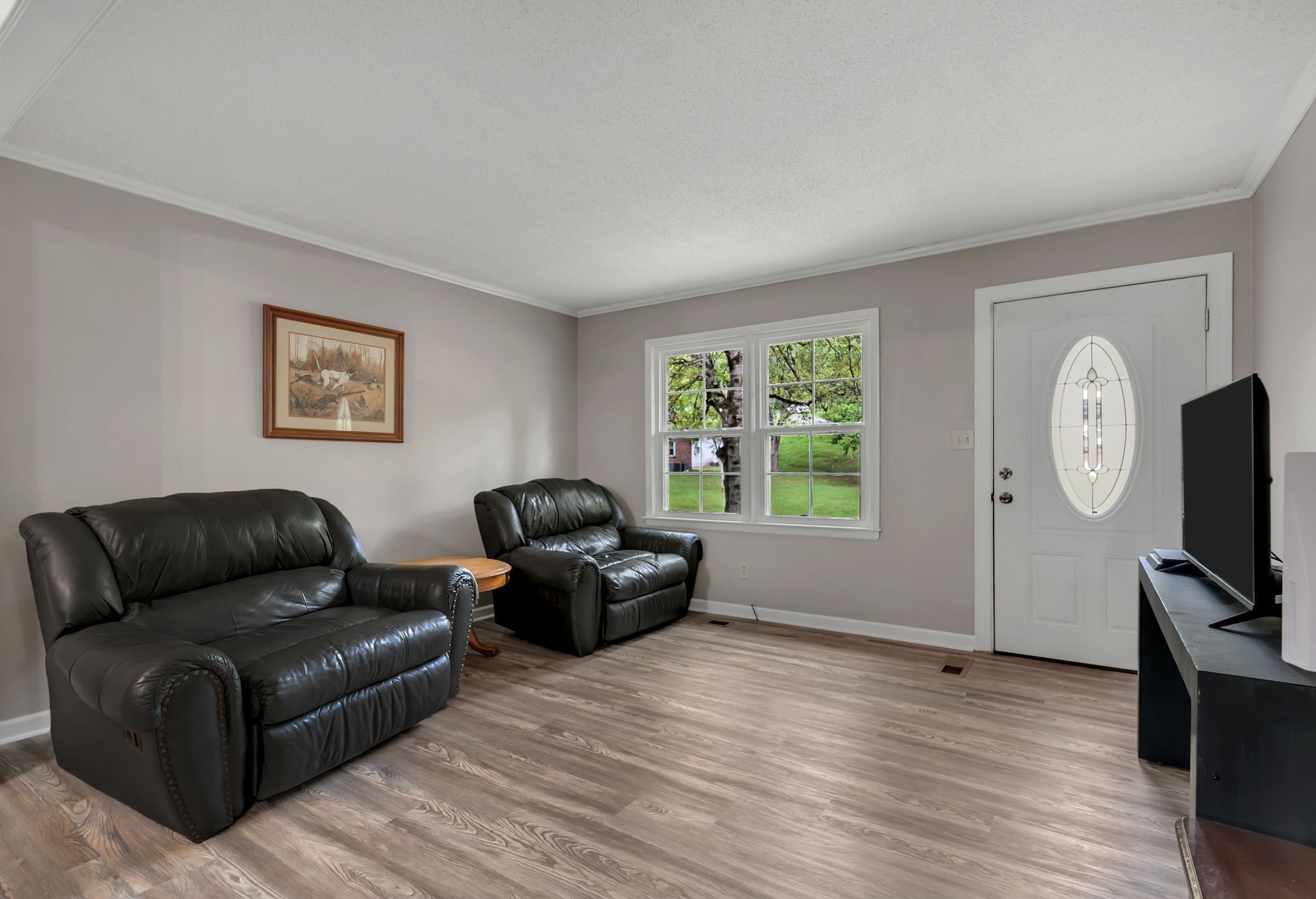 Listing photo id 6 for 5930 Knoxville Lane