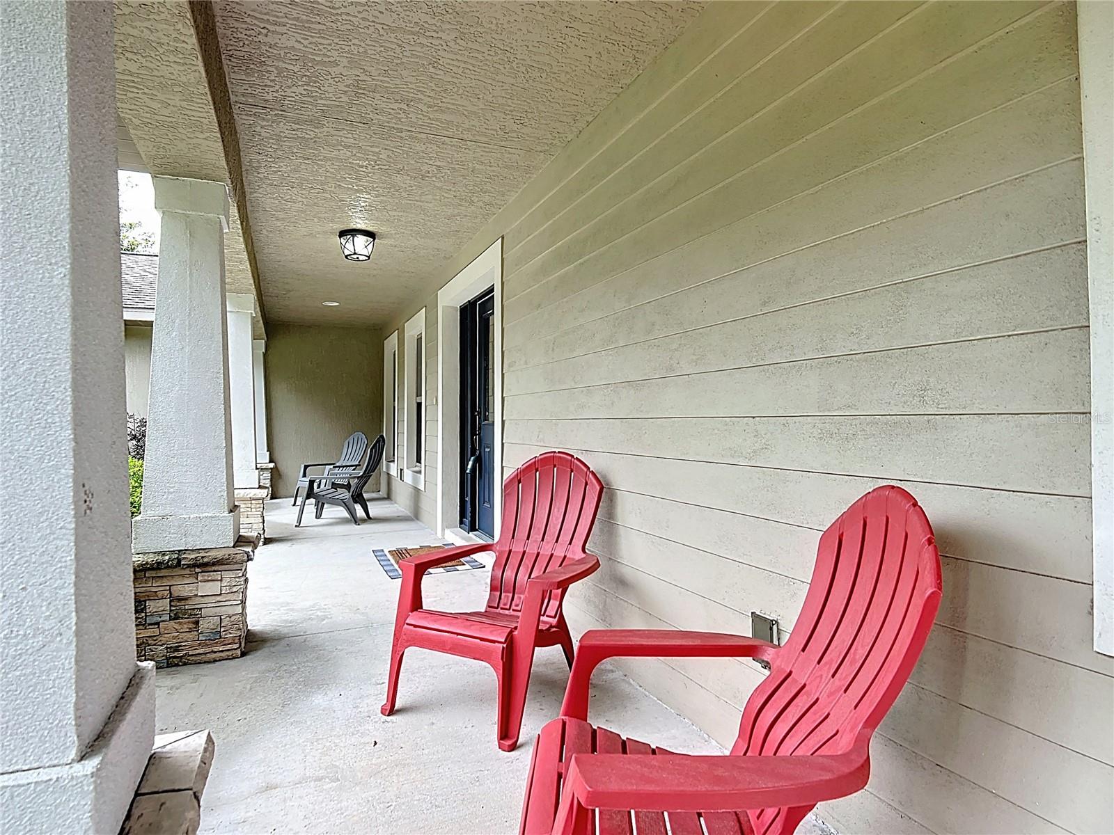 Listing photo id 13 for 5081 Clayre Lane