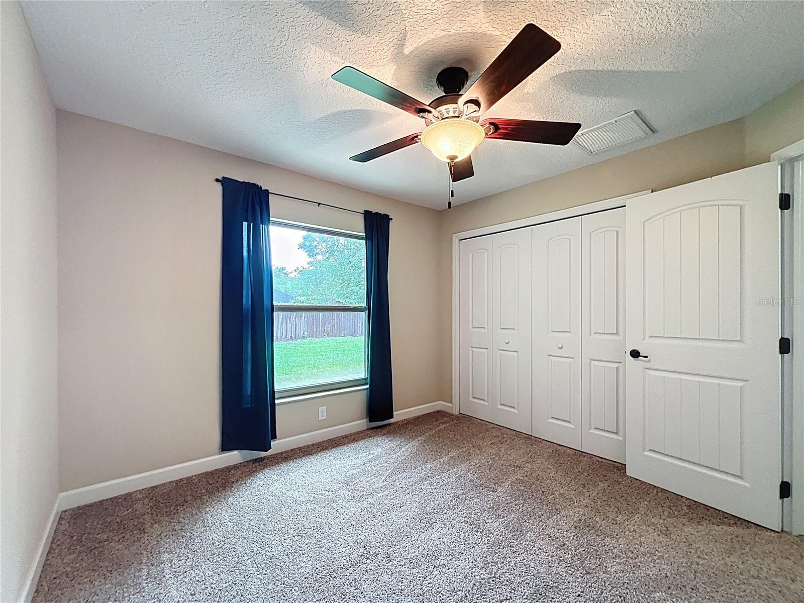 Listing photo id 36 for 5081 Clayre Lane