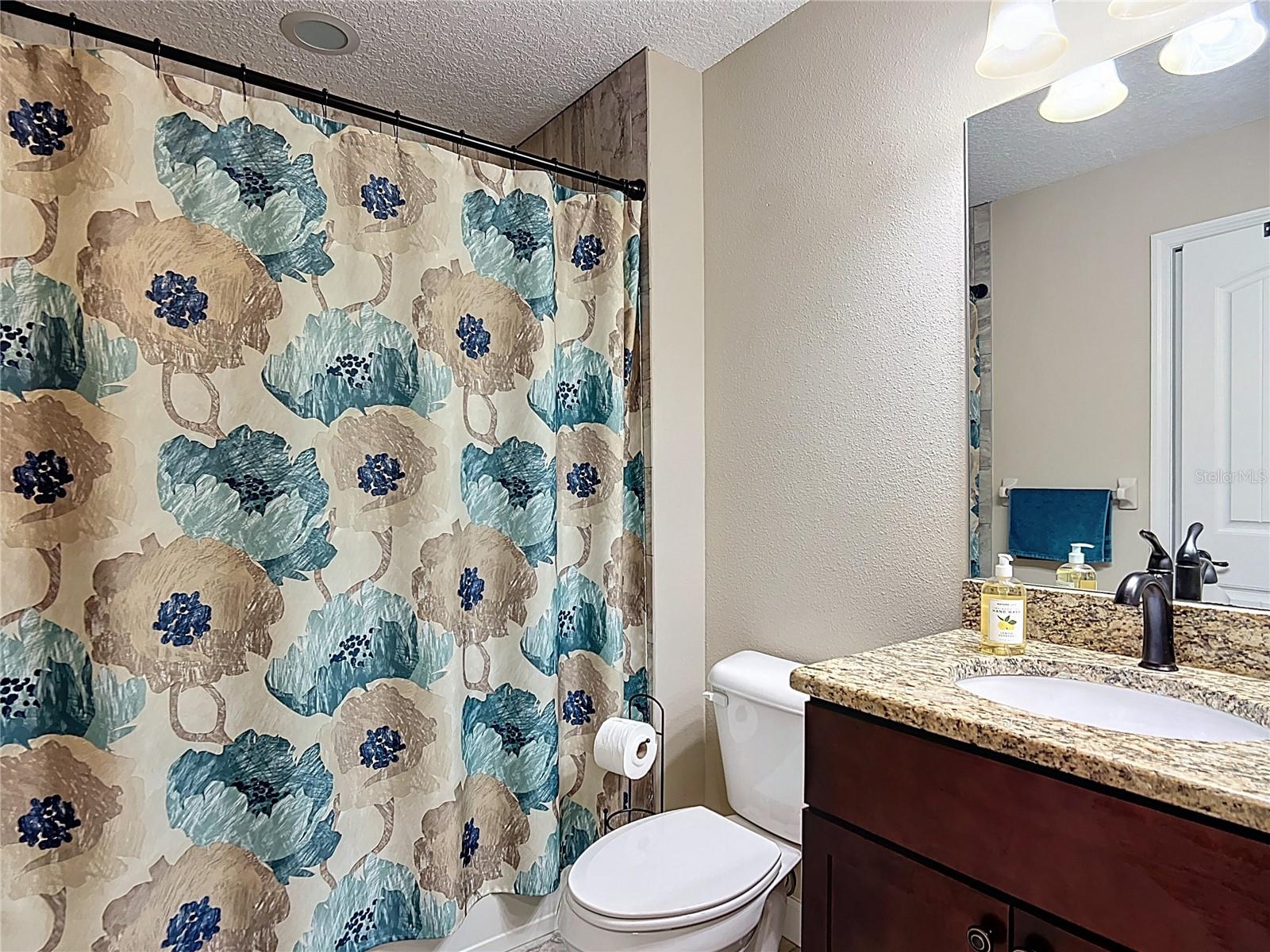 Listing photo id 38 for 5081 Clayre Lane