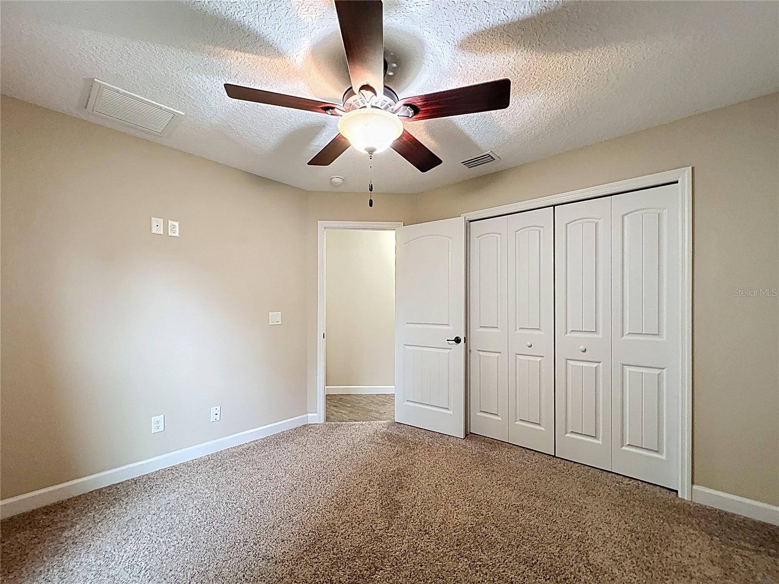 Listing photo id 42 for 5081 Clayre Lane