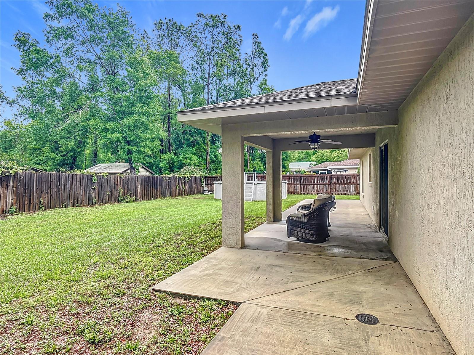 Listing photo id 47 for 5081 Clayre Lane