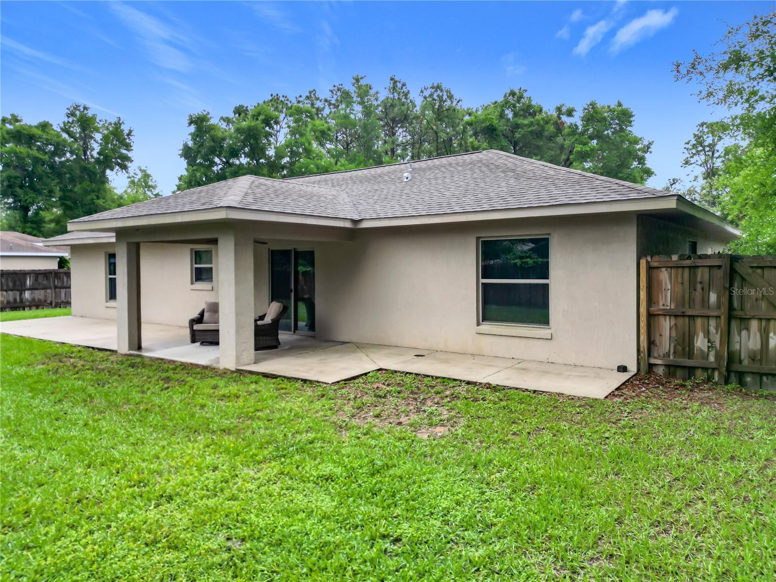 Listing photo id 50 for 5081 Clayre Lane