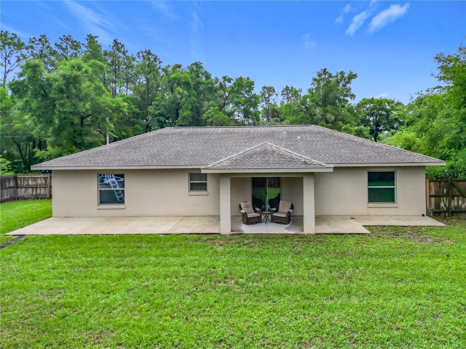 Listing photo id 51 for 5081 Clayre Lane